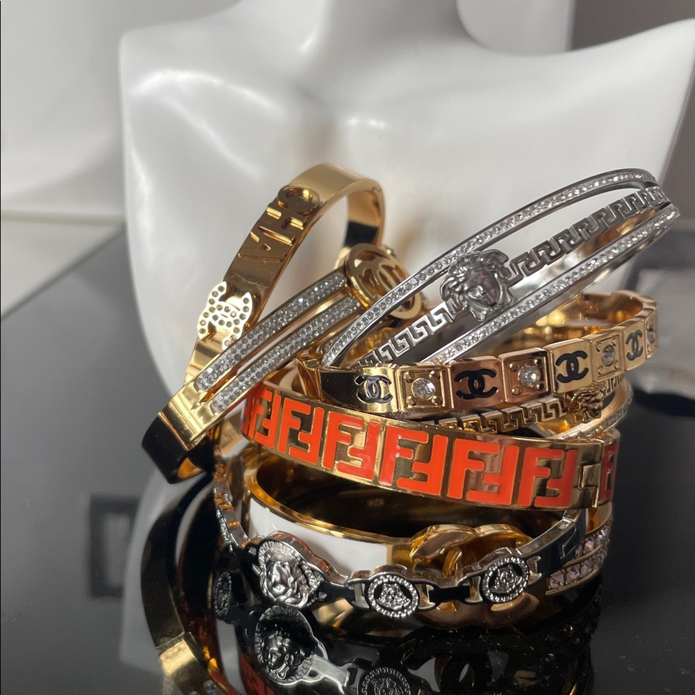 Fashion bangles stainless steel gold plated fit size 6.5-8 - Picture 5 of 5